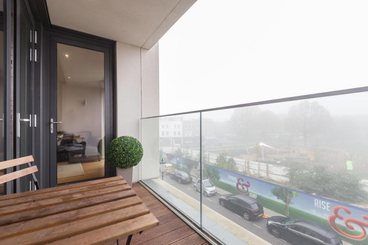Portobello Apt With Floor-To-Ceiling Views Londres Extérieur photo